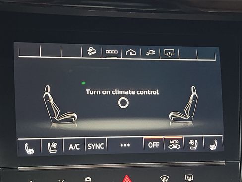 Used 2022 Audi e-tron Premium Plus w/ Premium Plus Package image 24