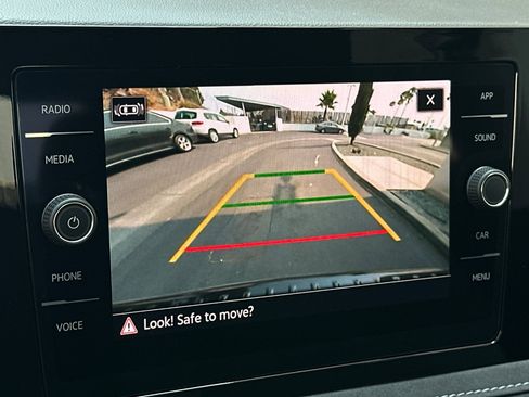 New 2025 Volkswagen Taos SE image 17