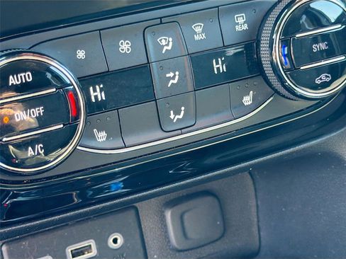 Used 2023 Buick Encore GX Select image 20