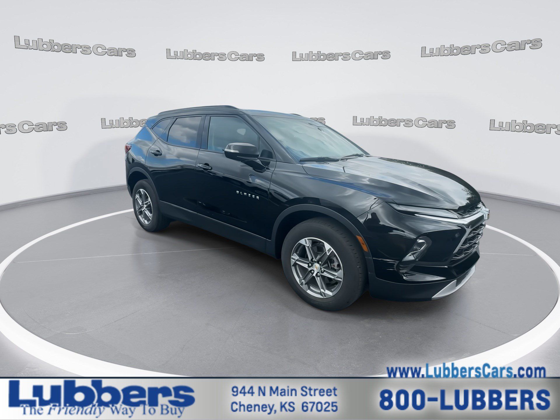 Used 2024 Chevrolet Blazer LT FWD image 2