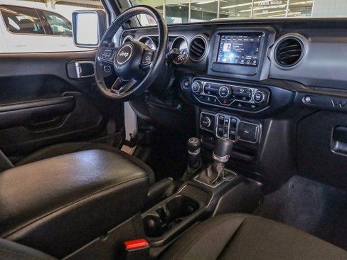 Used 2021 Jeep Wrangler Unlimited Sport image 34