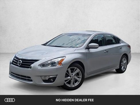 Used 2014 Nissan Altima 2.5 SV w/ Convenience Package FWD image 1