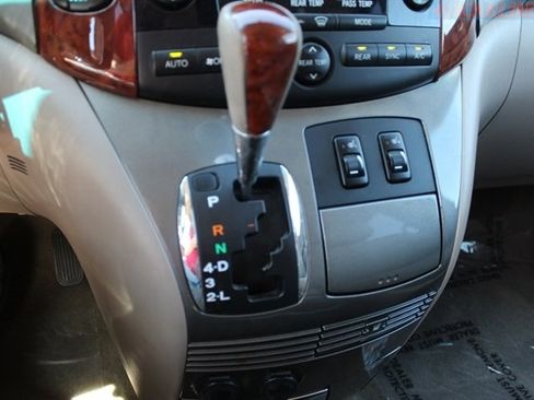 Used 2005 Toyota Sienna XLE Limited AWD/4WD image 16