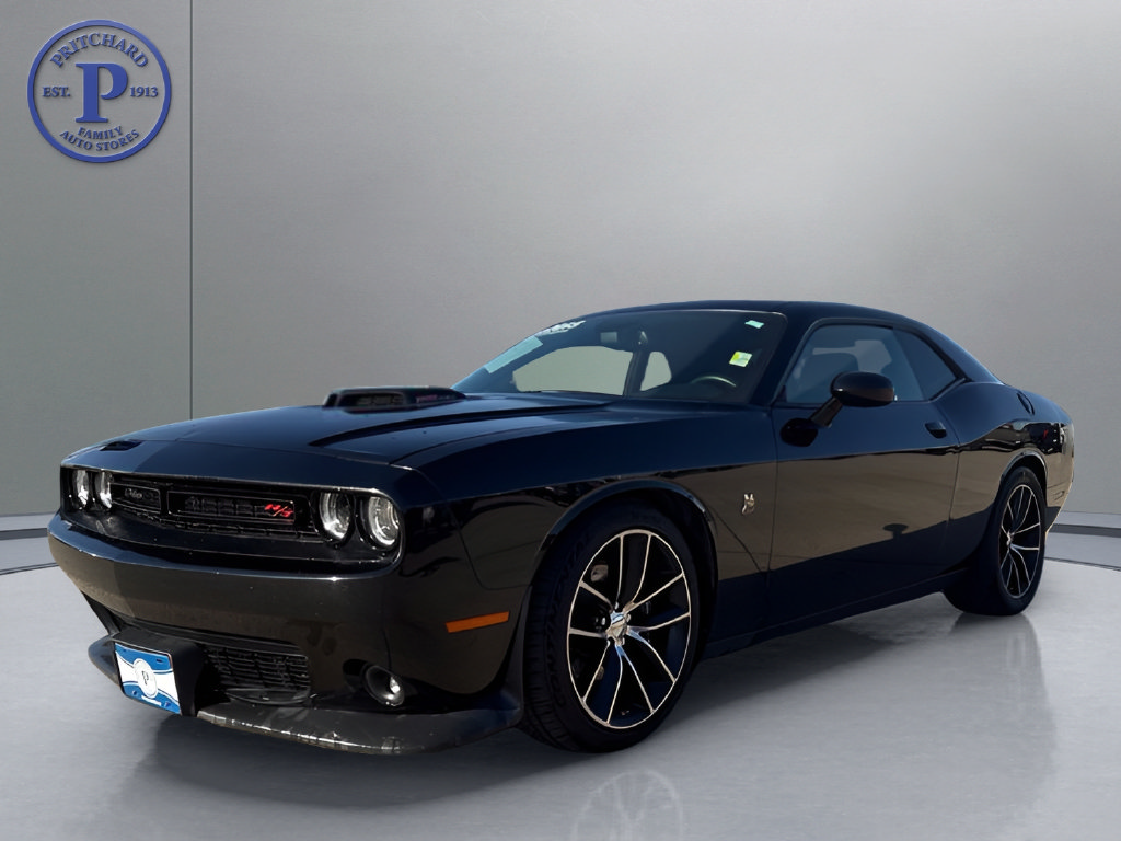 Used 2015 Dodge Challenger R/T Scat Pack RWD image 3