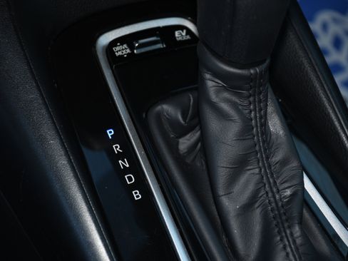 Certified 2025 Toyota Corolla SE image 14