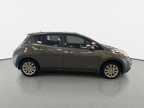 Used 2017 Nissan Leaf S w/ Charge Package image 4
