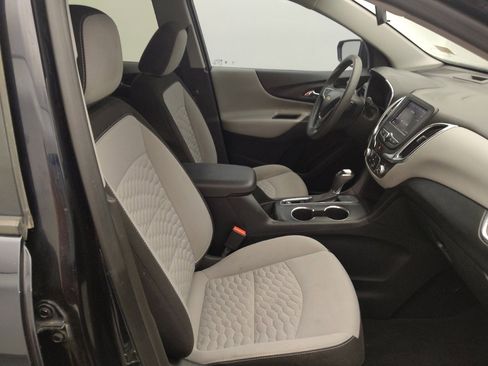Used 2020 Chevrolet Equinox LS w/ LPO, Chrome Package FWD image 21