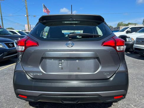 Used 2018 Nissan Kicks SR FWD image 6