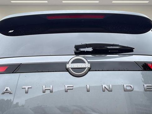 New 2026 Nissan Pathfinder Platinum AWD/4WD image 46