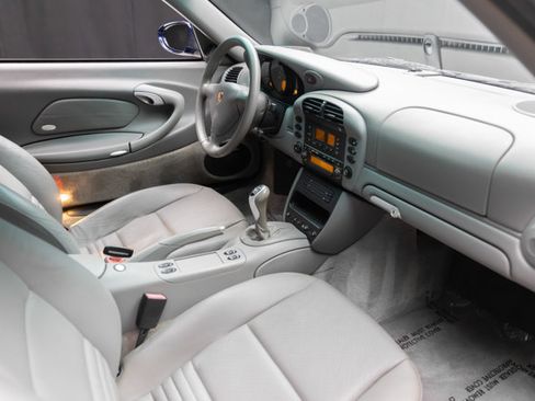 Used 2004 Porsche 911 Targa RWD image 55