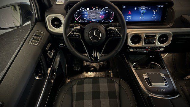 Used 2025 Mercedes-Benz G 550 image 6