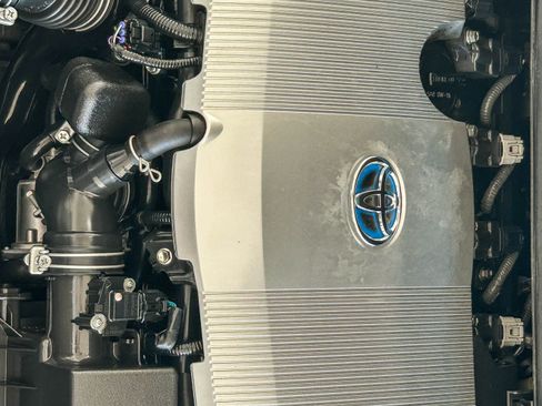 Used 2022 Toyota Prius XLE FWD image 27
