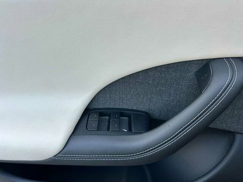 Used 2021 Tesla Model S Long Range image 11