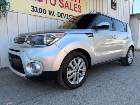 Used 2017 Kia Soul + FWD image 7