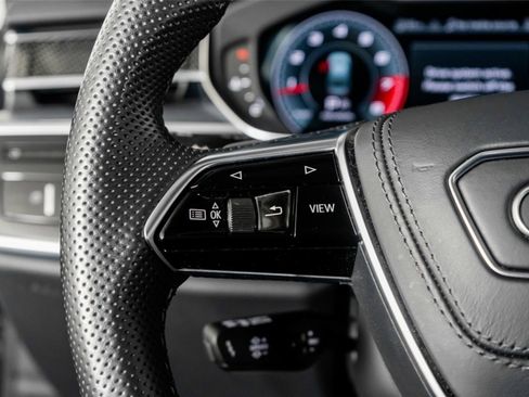 Used 2022 Audi S8 w/ S8 Executive Package image 47