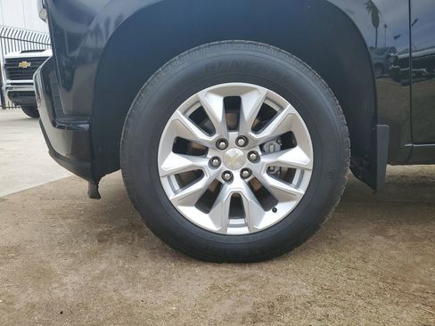 Used 2020 Chevrolet Silverado 1500 Custom w/ Custom Value Package RWD image 6