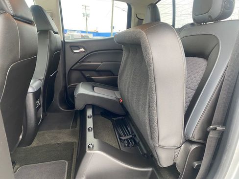 Used 2017 Chevrolet Colorado Z71 image 18