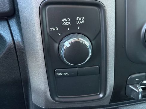 Used 2018 RAM 2500 Tradesman w/ Chrome Appearance Group AWD/4WD image 40