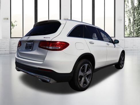 Used 2019 Mercedes-Benz GLC 300 4MATIC image 5