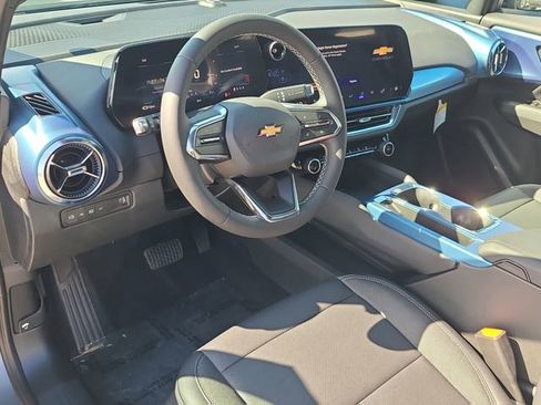 New 2026 Chevrolet Equinox EV LT w/ LPO, Blackout Package FWD image 21
