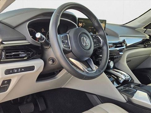Used 2024 Acura MDX SH-AWD w/ Technology Package image 10