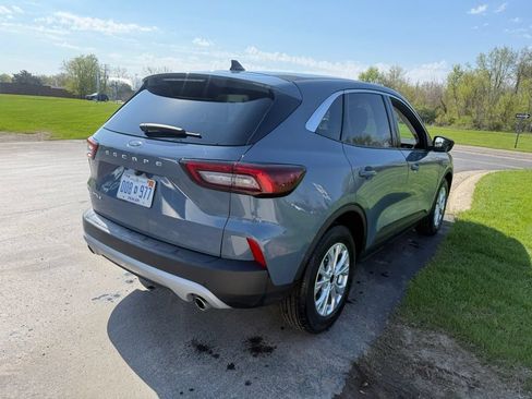 Certified 2023 Ford Escape Active FWD image 9