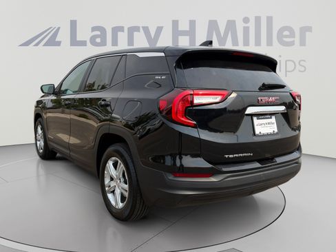 Used 2024 GMC Terrain SLE FWD image 4