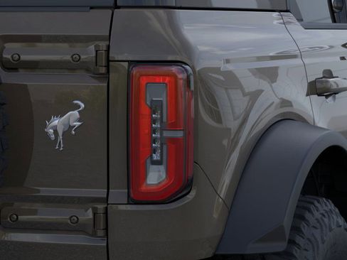 New 2025 Ford Bronco Outer Banks w/ Sasquatch Package image 23