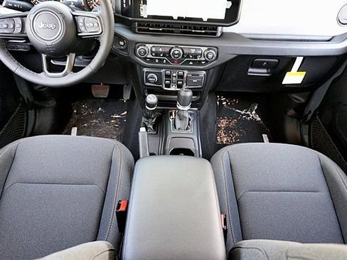 New 2025 Jeep Gladiator Sport S image 26