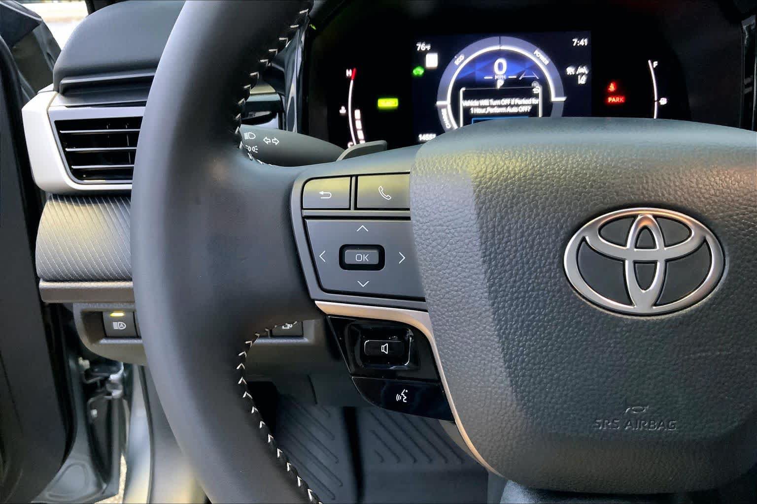 Used 2026 Toyota Camry SE FWD image 21