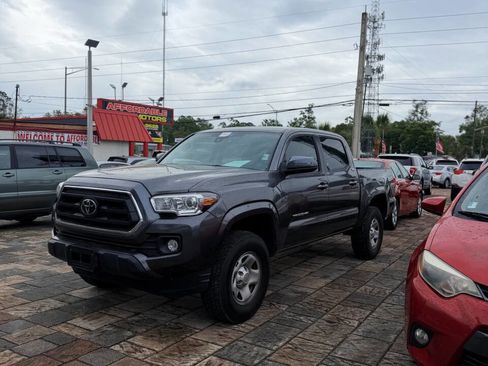 Used 2021 Toyota Tacoma SR5 RWD image 13