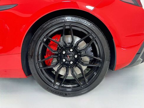 Used 2025 Chevrolet Corvette Z06 RWD image 39