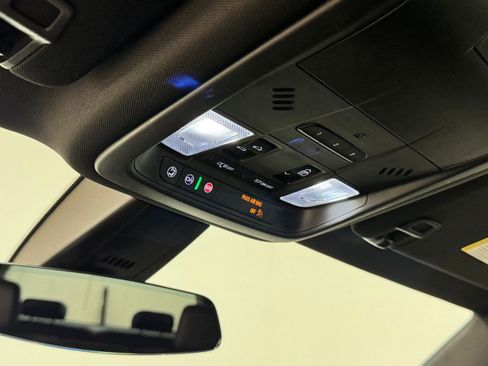 New 2025 Cadillac XT6 Luxury image 19