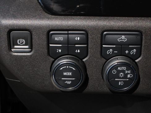 Used 2023 Chevrolet Silverado 1500 RST AWD/4WD image 8