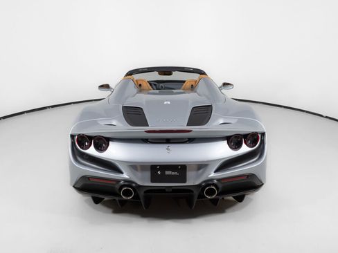 Used 2022 Ferrari F8 Tributo image 19