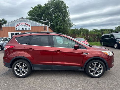 Used 2014 Ford Escape SE w/ Leather Comfort Package AWD/4WD image 4