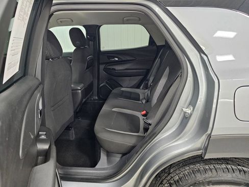 Used 2025 Chevrolet TrailBlazer LT AWD/4WD image 12