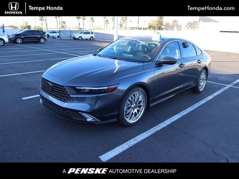 Used 2023 Honda Accord Touring image 1