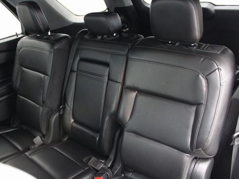Used 2021 Ford Explorer XLT w/ Equipment Group 202A image 22