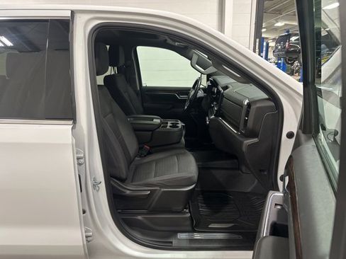 Used 2023 GMC Sierra 1500 SLE image 12