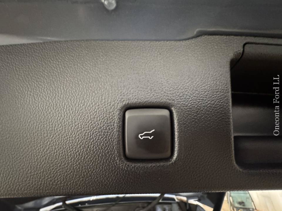 Used 2023 Ford Escape Active AWD/4WD image 25