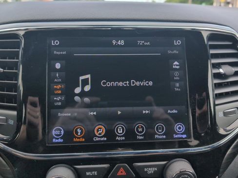 Used 2019 Jeep Grand Cherokee Laredo w/ 18" Wheel & 8.4" Radio Group AWD/4WD image 22