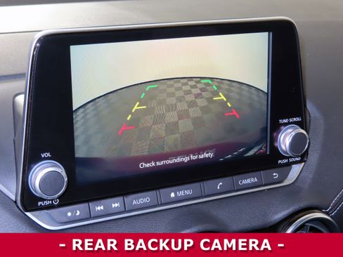 Certified 2025 Nissan Sentra SV image 18