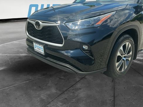 Used 2025 Toyota Highlander XLE AWD/4WD image 22