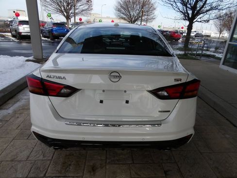 Certified 2023 Nissan Altima 2.0 SR image 6