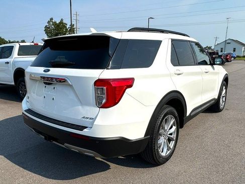 Used 2023 Ford Explorer XLT w/ Equipment Group 202A AWD/4WD image 3