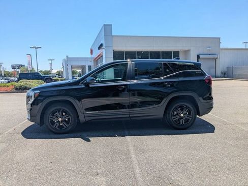 Used 2024 GMC Terrain SLE FWD image 6