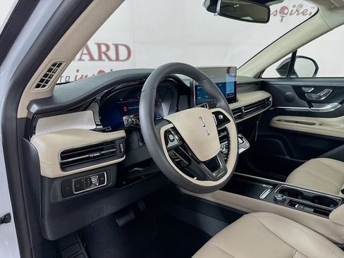 New 2026 Lincoln Corsair Premiere FWD image 10