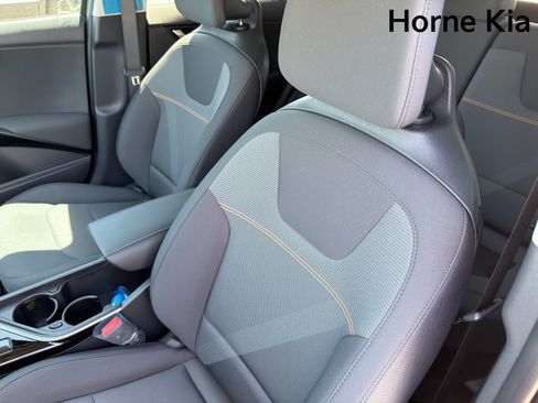 New 2026 Kia Niro LX FWD image 10