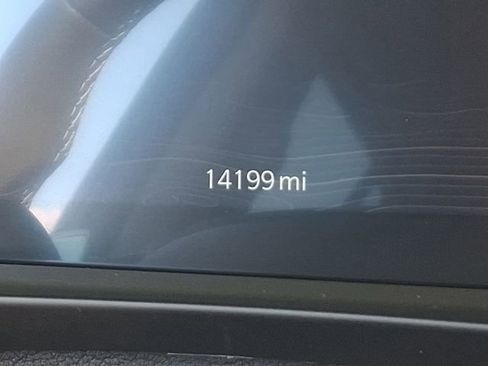 Used 2023 Jeep Grand Cherokee Laredo image 23